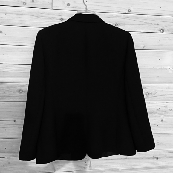 💕TAHARI blazer - Picture 2 of 4